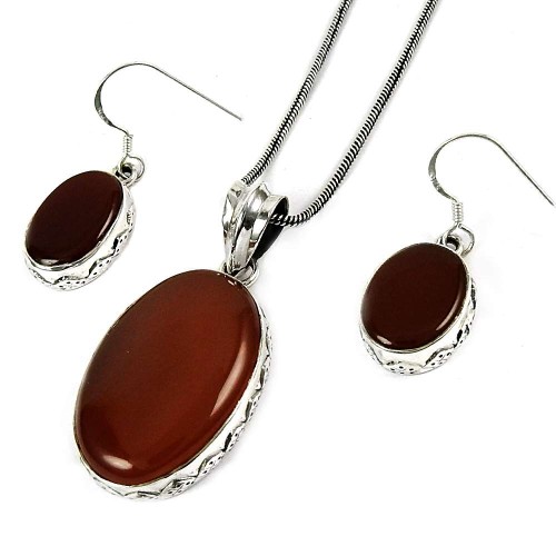 Beautiful 925 Sterling Silver Carnelian Gemstone Pendant and Earrings Set