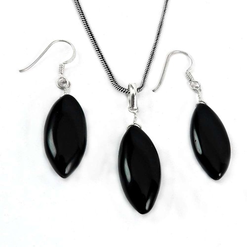 Rattling 925 Sterling Silver Black Onyx Gemstone Pendant and Earring Set