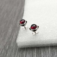 925 Sterling Fine Silver Jewelry Garnet Gemstone Stud Earrings Q1