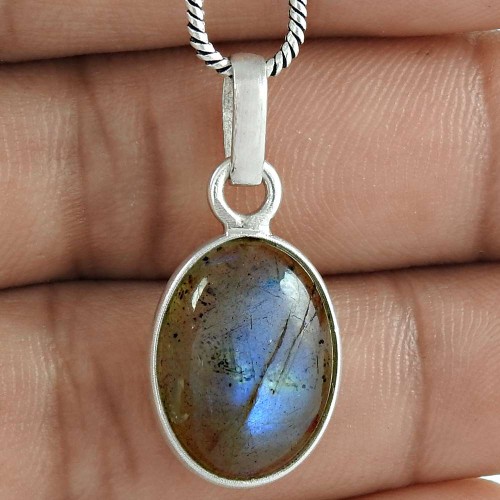 Stylish 925 Sterling Silver Labradorite Gemstone Charm Pendant Light Weight Jewelry