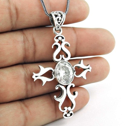 New Fashion Design 925 Sterling Silver White C.Z Cross Pendant