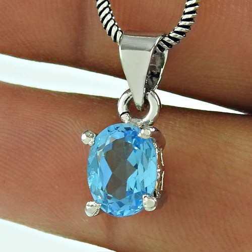 Personable Blue Topaz Gemstone 925 Sterling Silver Pendant Jewellery