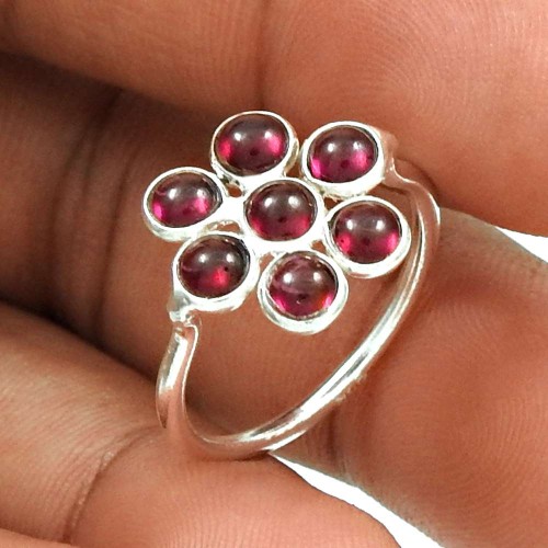 Lustrous 925 Sterling Silver Garnet Gemstone Ring Size 6 Vintage Jewelry C25